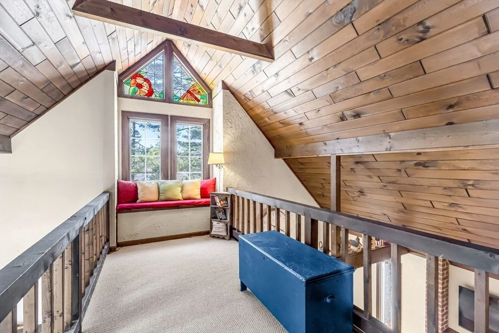 Photo of 105 Shoreline Dr