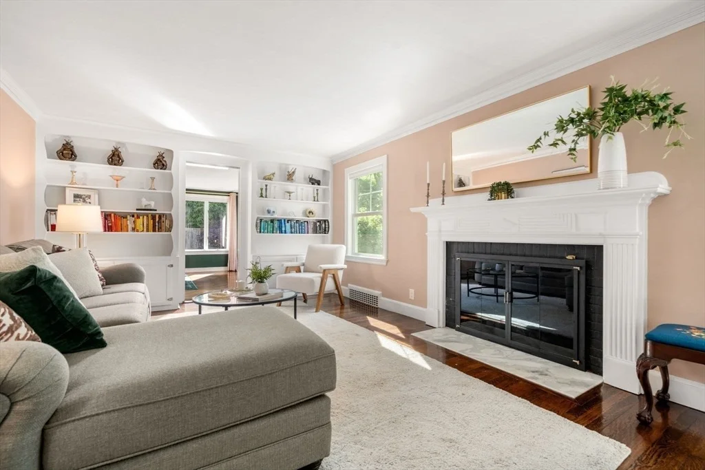 Photo of 52 Beaufort Ave
