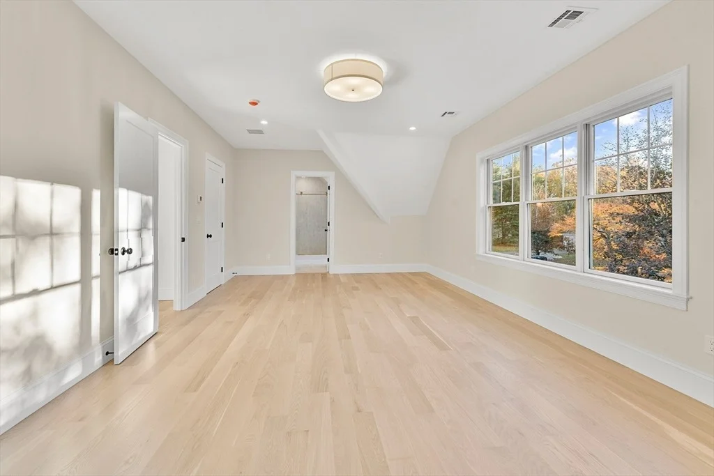 Photo of 8 Crestview Road