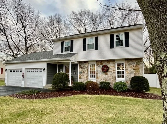 Photo of 127 Schoolhouse Rd