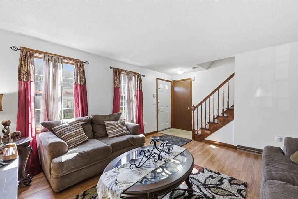Photo of 164 Arnold Ave