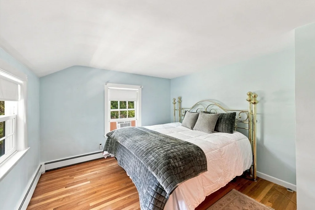 Photo of 6 Cedarview Rd