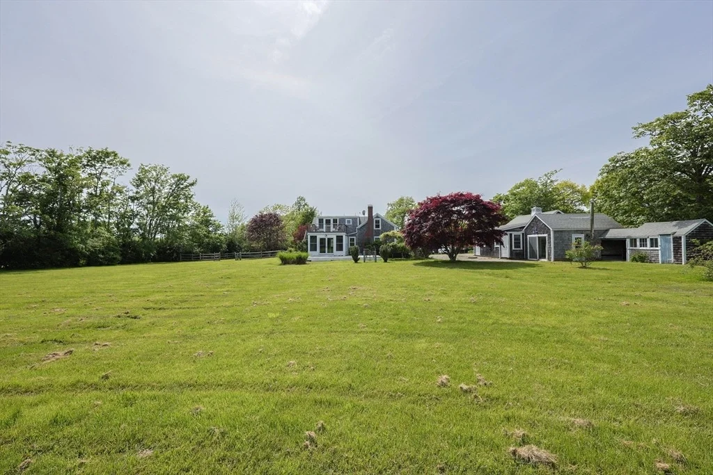 Photo of 460 W Main Rd