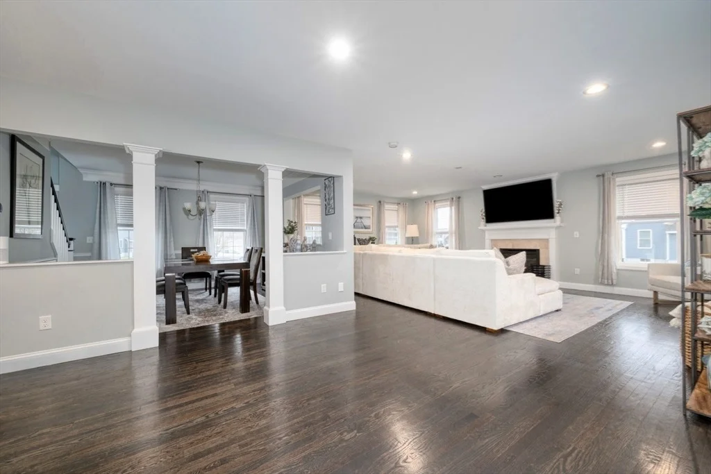 Photo of 4 Sycamore Ln