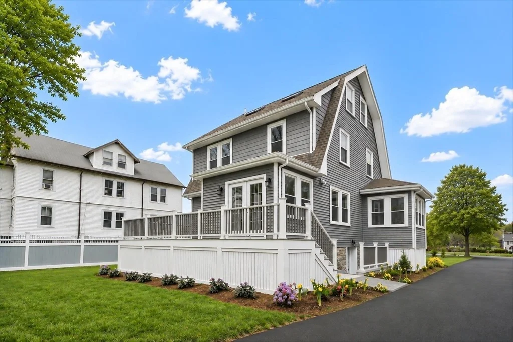 Photo of 329 Warren