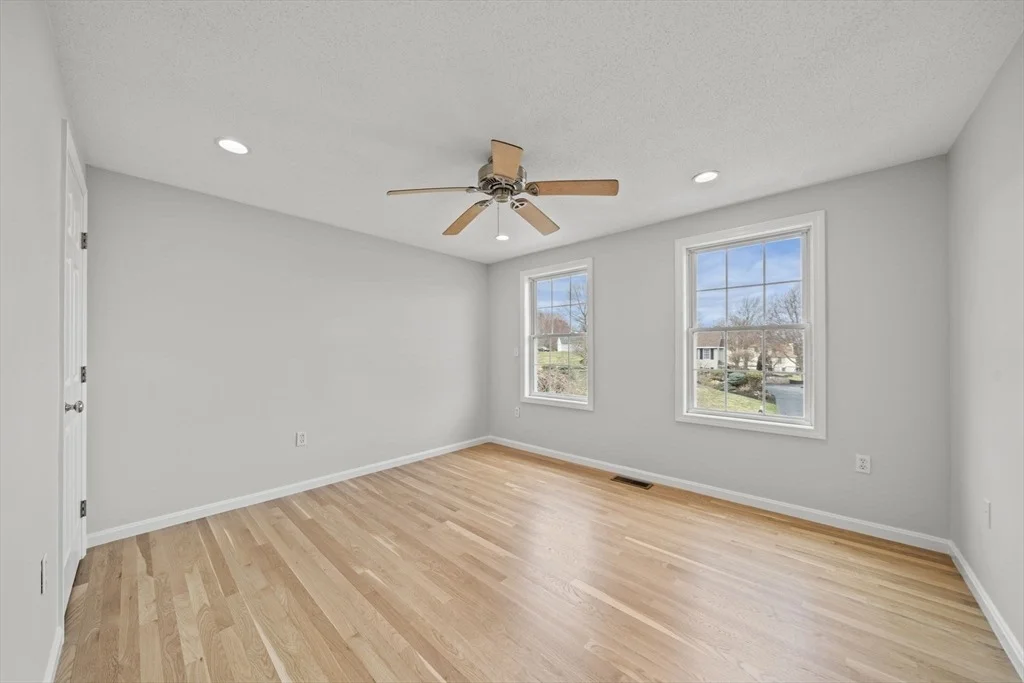 Photo of 23 Carle Dr