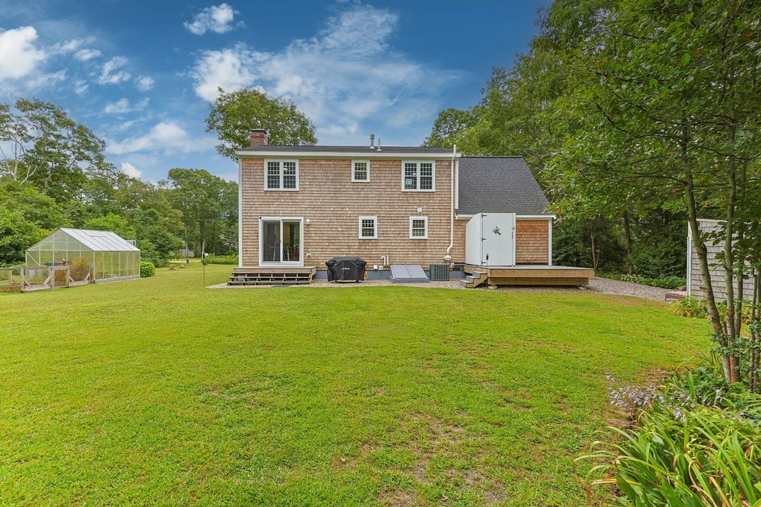 Photo of 34 Commodore Ln