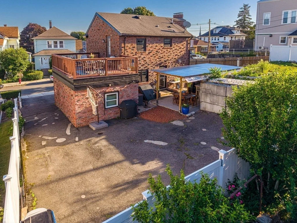 Photo of 109 Eustis St