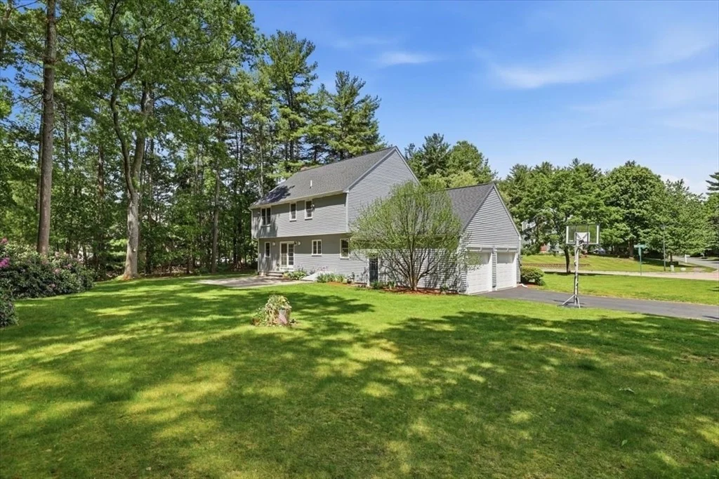 Photo of 32 Millfarm Dr