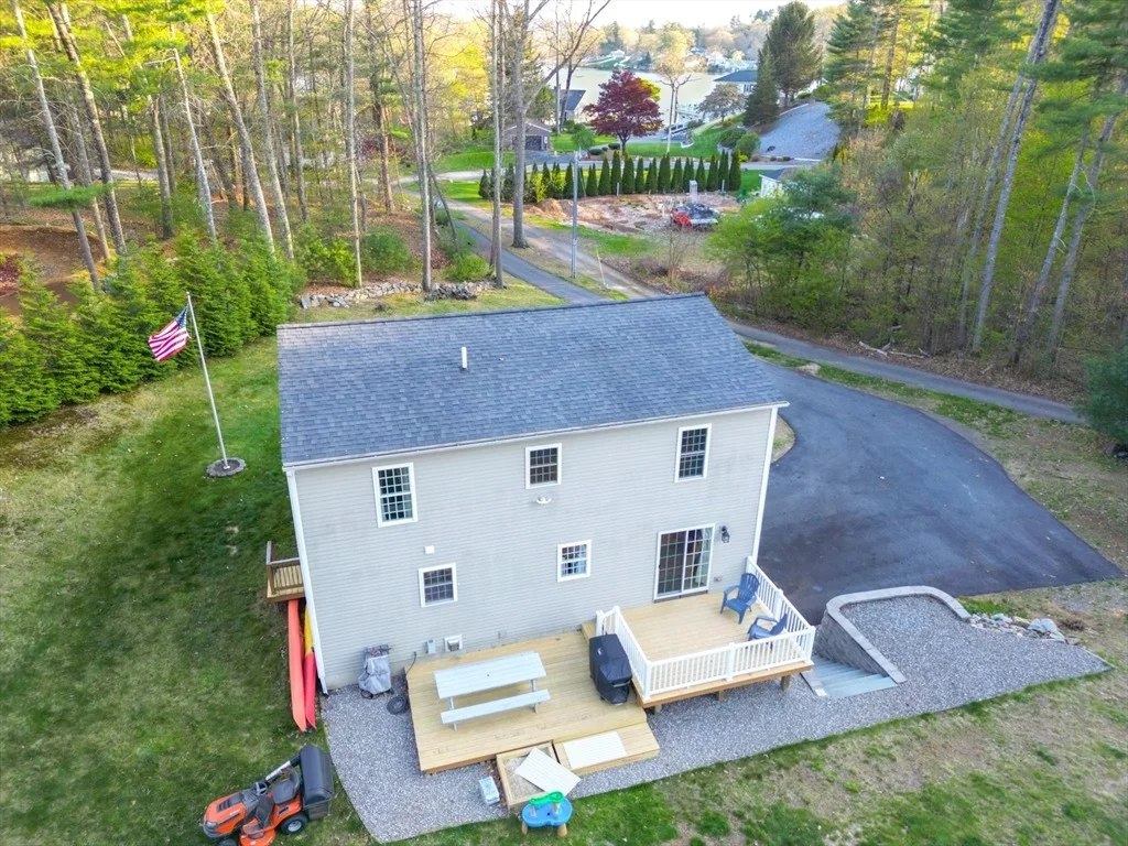 Photo of 15 Oak Dr