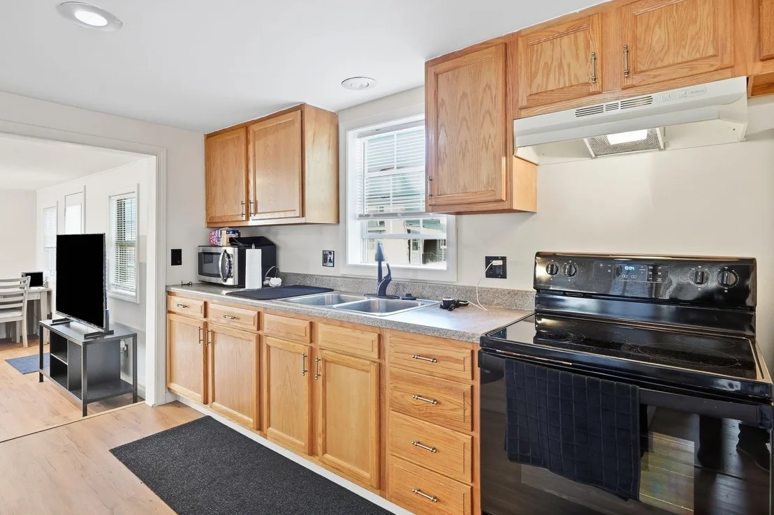 Photo of 215 Eddy St