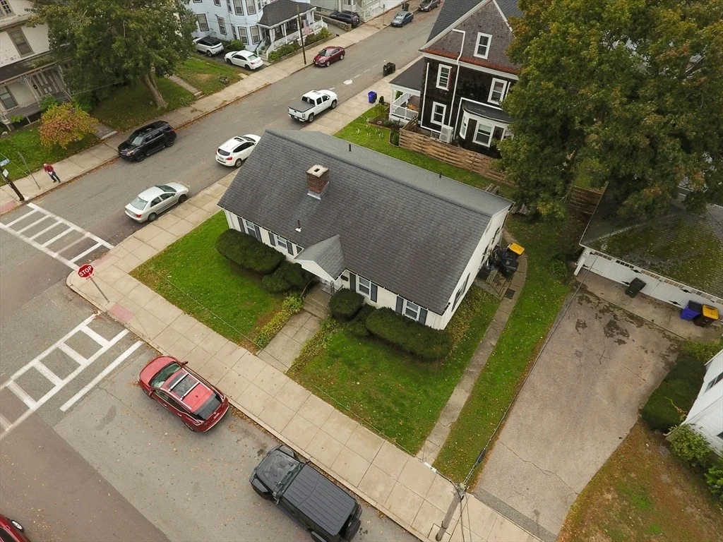 Photo of 499 Maple St