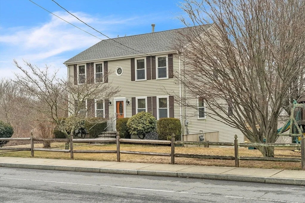 Photo of 5248 North Main St