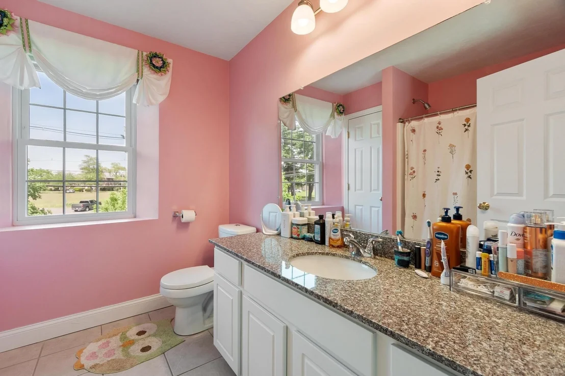 Photo of 2 Adams Cir (Devens)