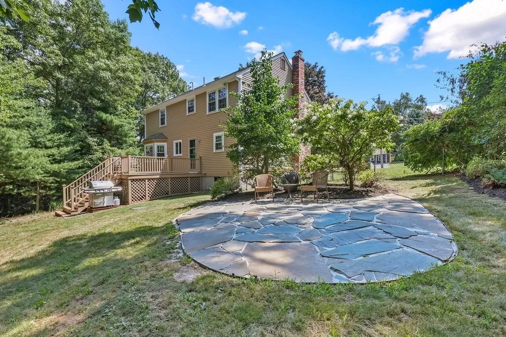 Photo of 394 Old Farm Rd