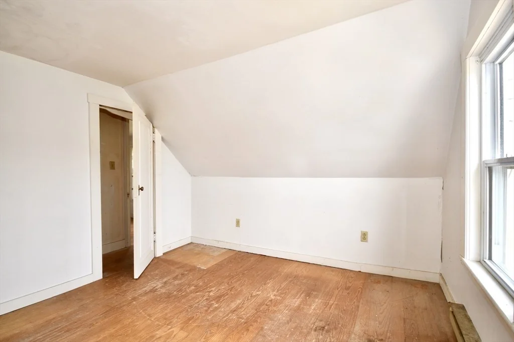 Photo of 4 1st St