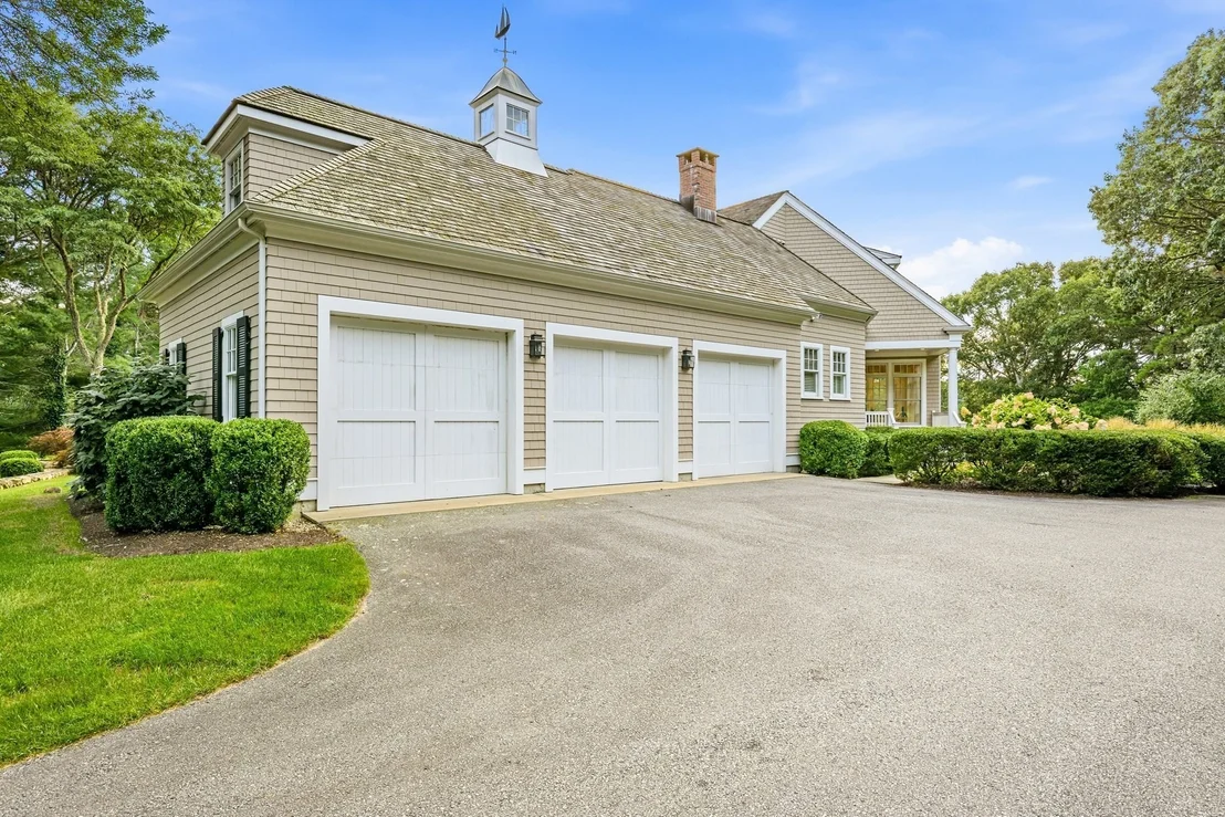 Photo of 16 Cove Point Lane