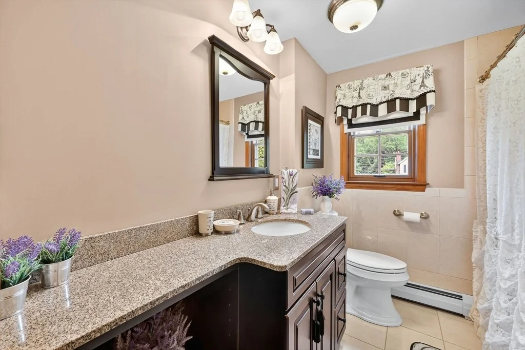 Photo of 96 Roberta Cir