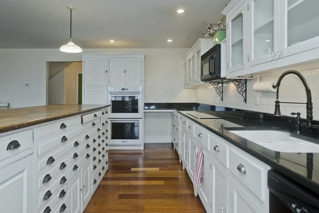 Photo of 62 Riverside Dr