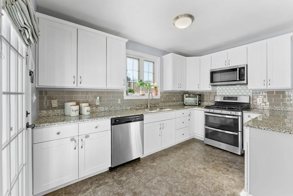 Photo of 3 Parkview Ln