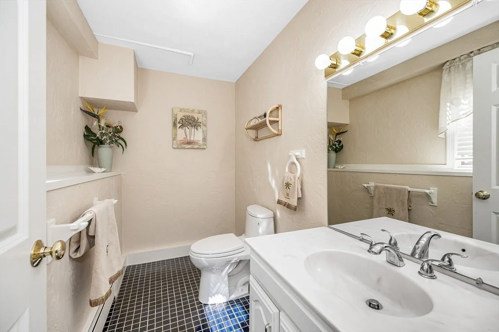 Photo of 66 Colburn Road