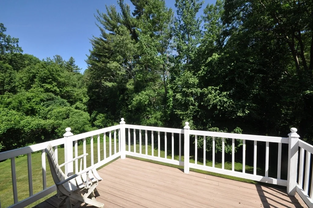 Photo of 9 Breezy Point Rd