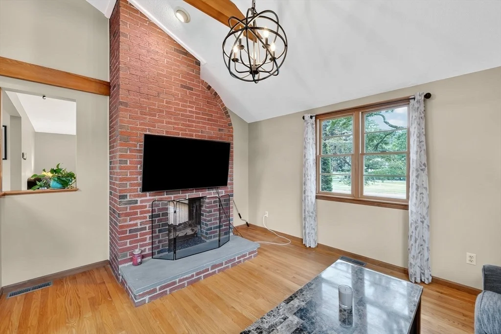 Photo of 95 Albemarle Rd