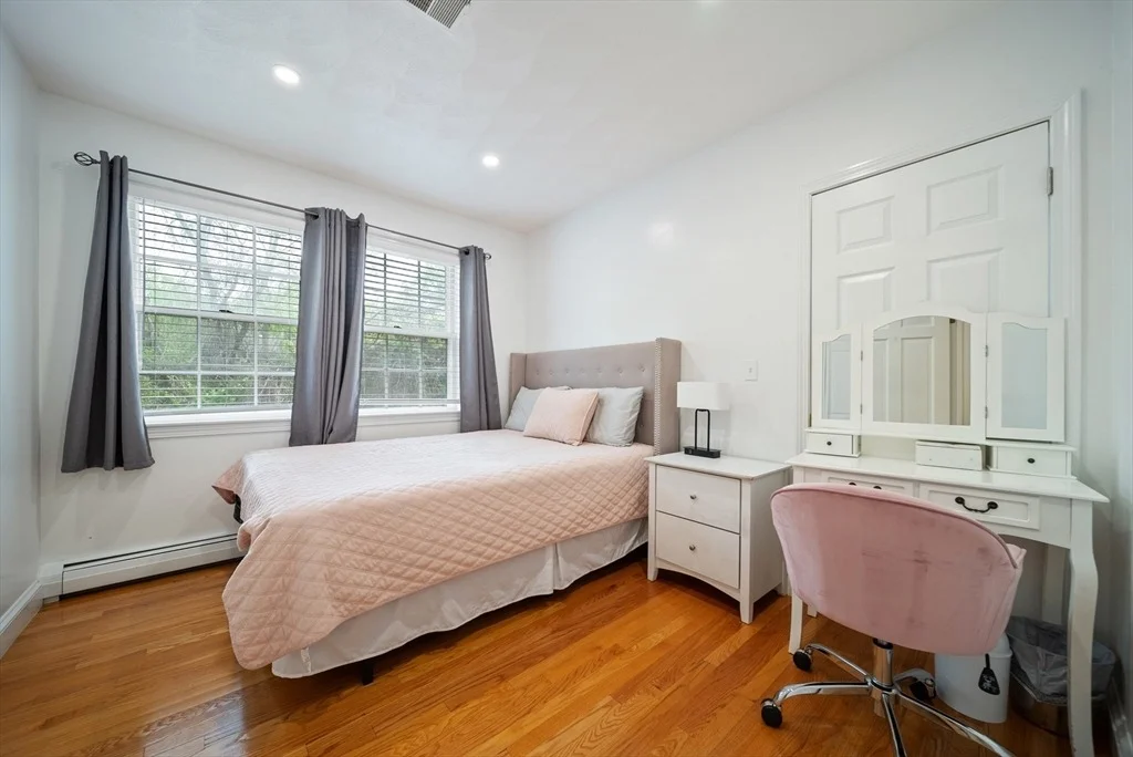 Photo of 87 Hammersmith Dr