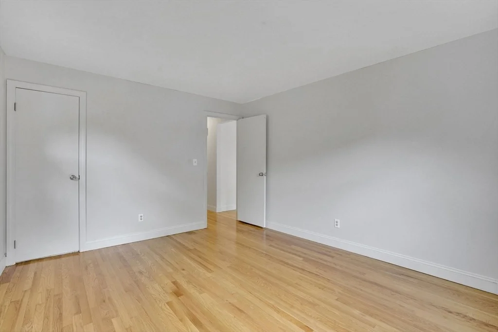 Photo of 250 Old Lyman Rd