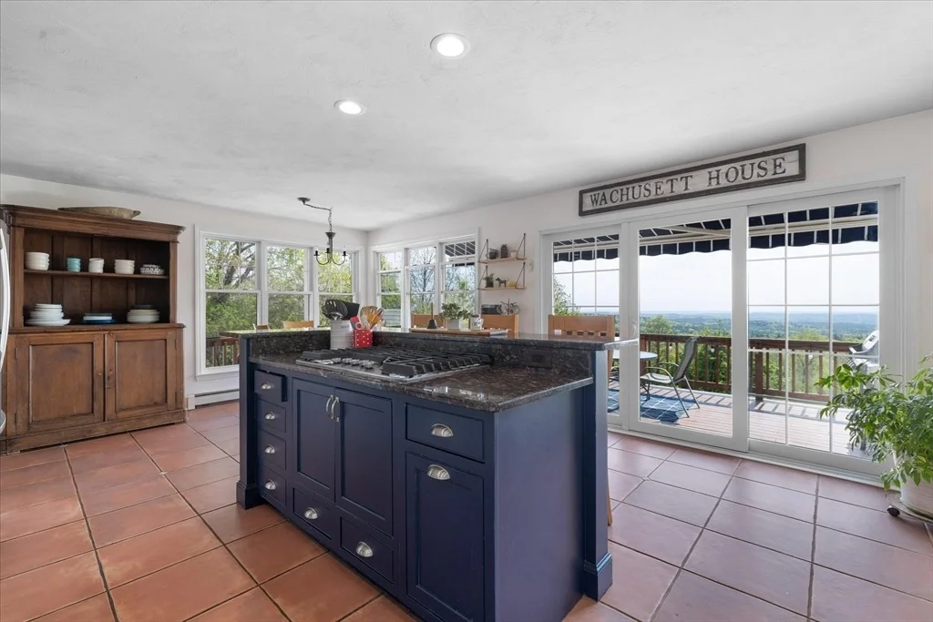 Photo of 152 Mountain Rd