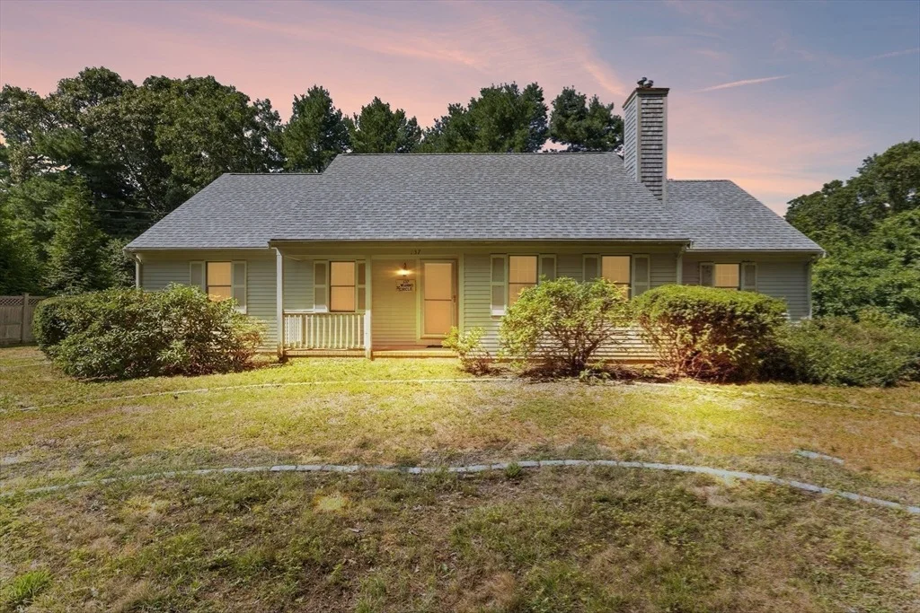 Photo of 137 Wianno Circle