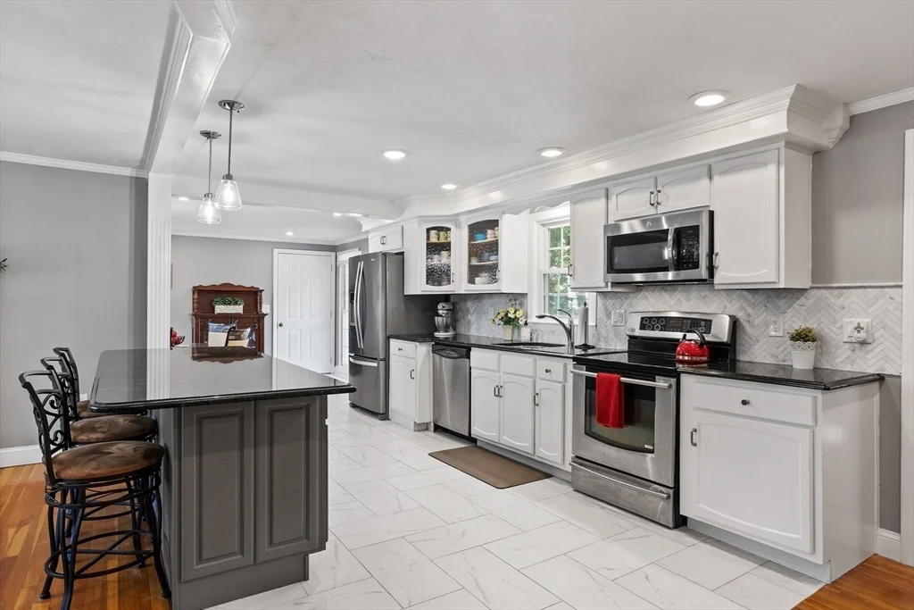 Photo of 6 Belmont Dr