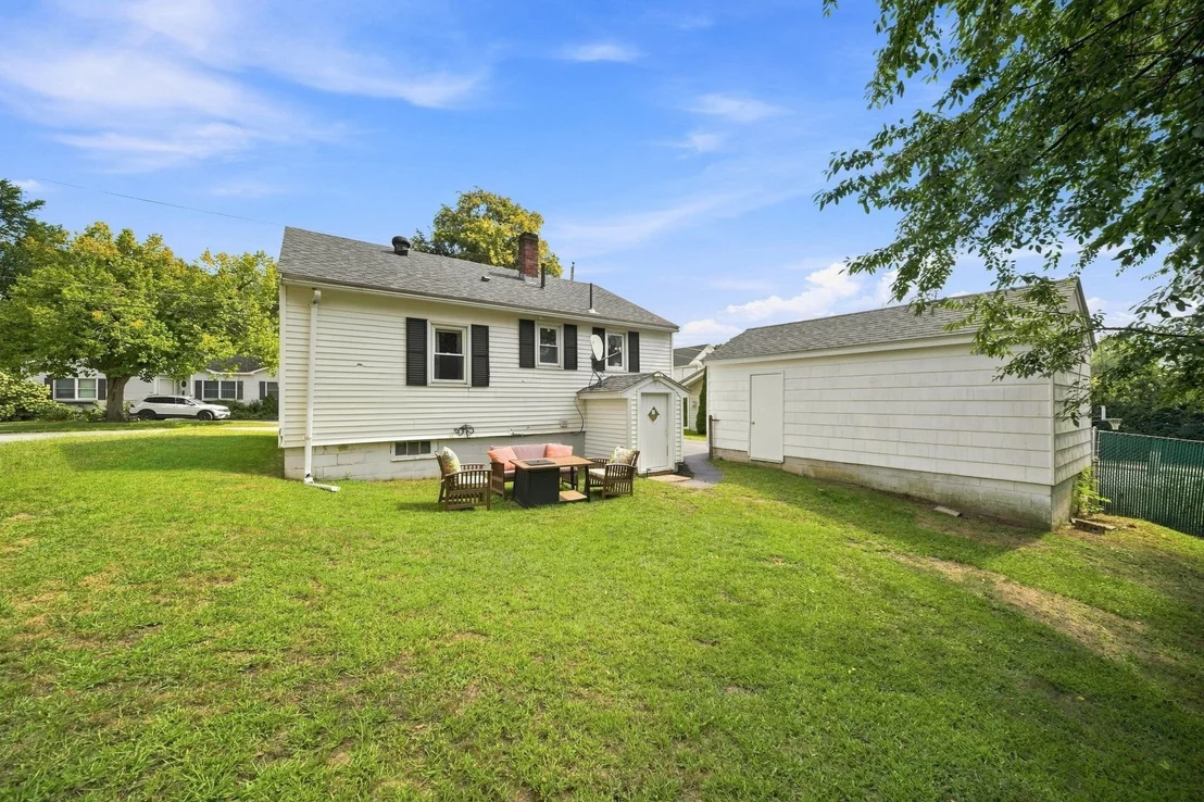 Photo of 46 Lupine Rd