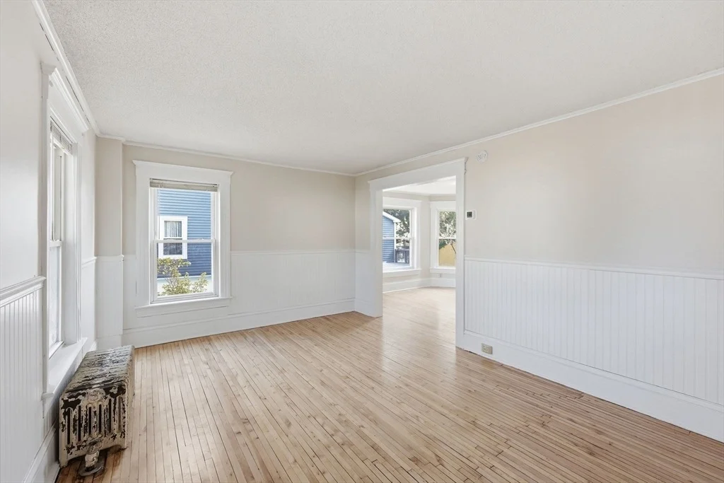 Photo of 32 Allen Ave