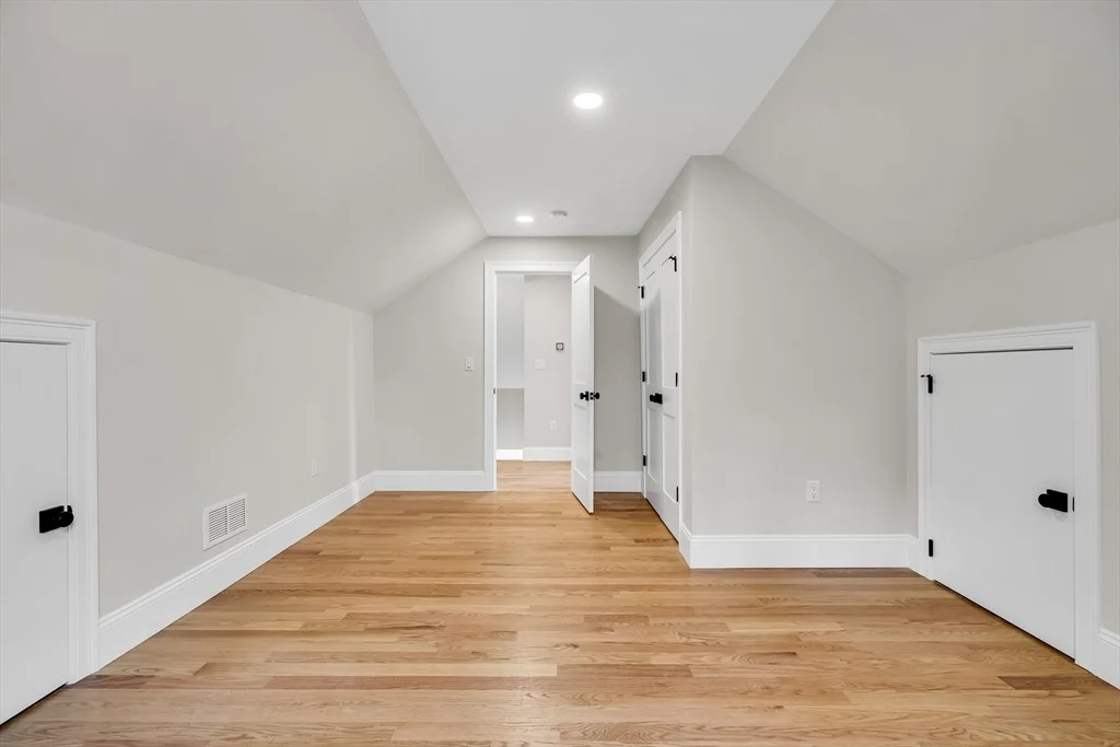 Photo of 18 Hillcrest St