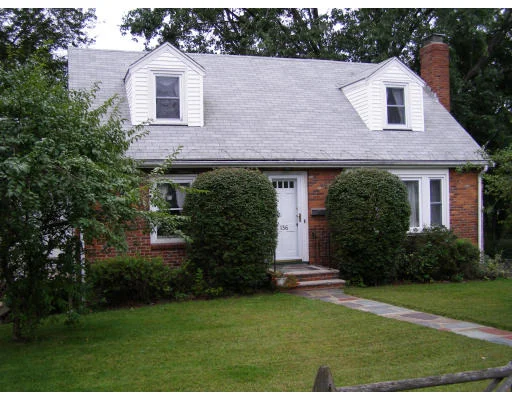 Photo of 136 Washington Street