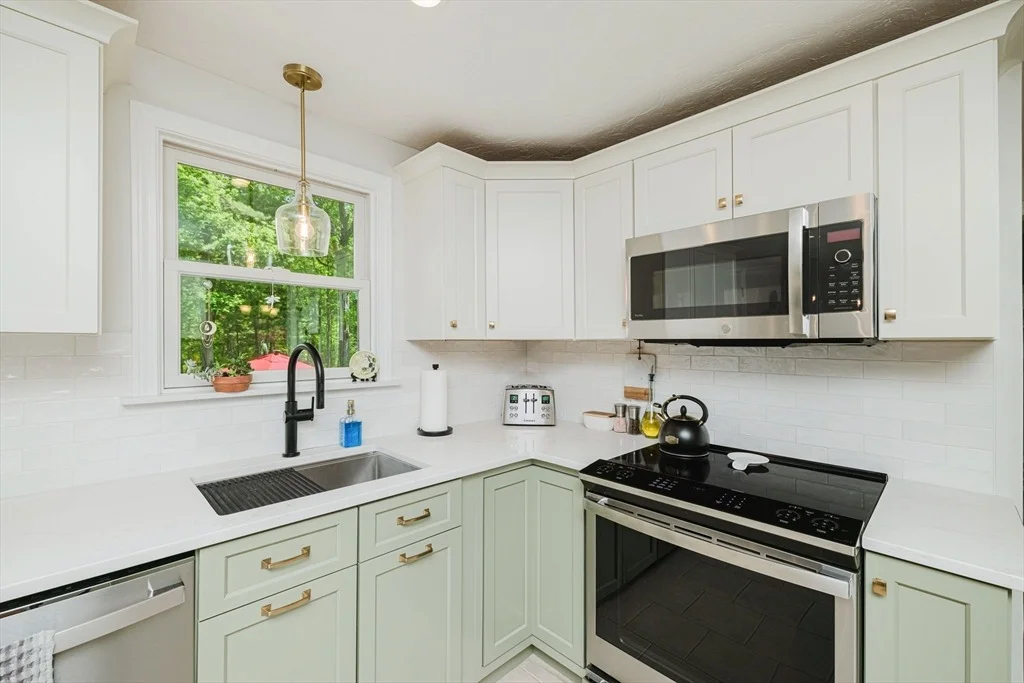Photo of 187 John Scott Blvd