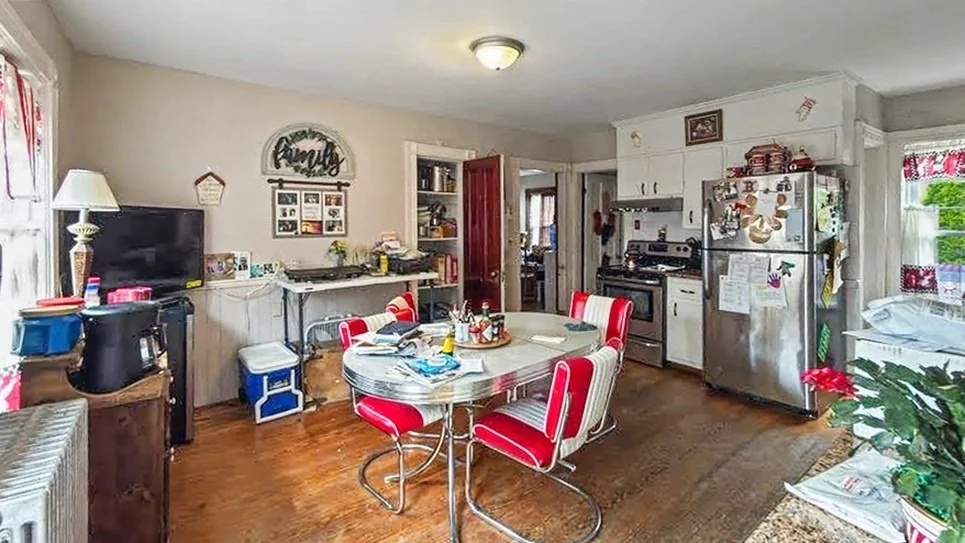 Photo of 49 Juniper St