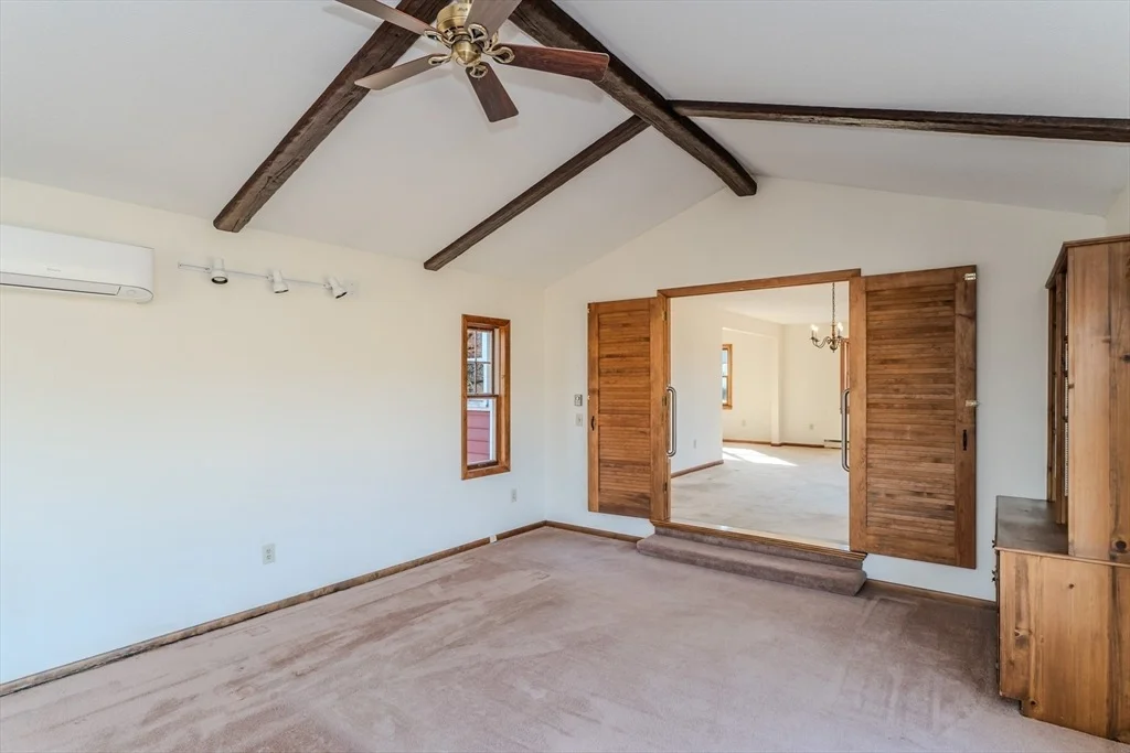Photo of 18 Highland Cir