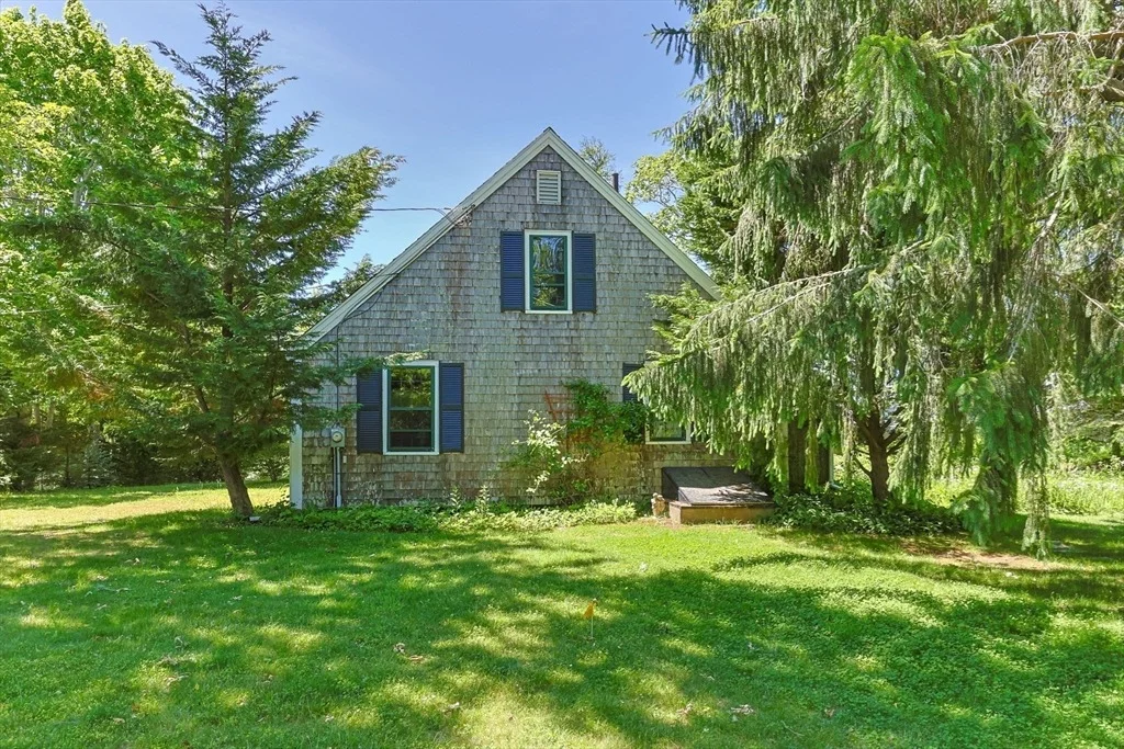 Photo of 417 Commerce Rd