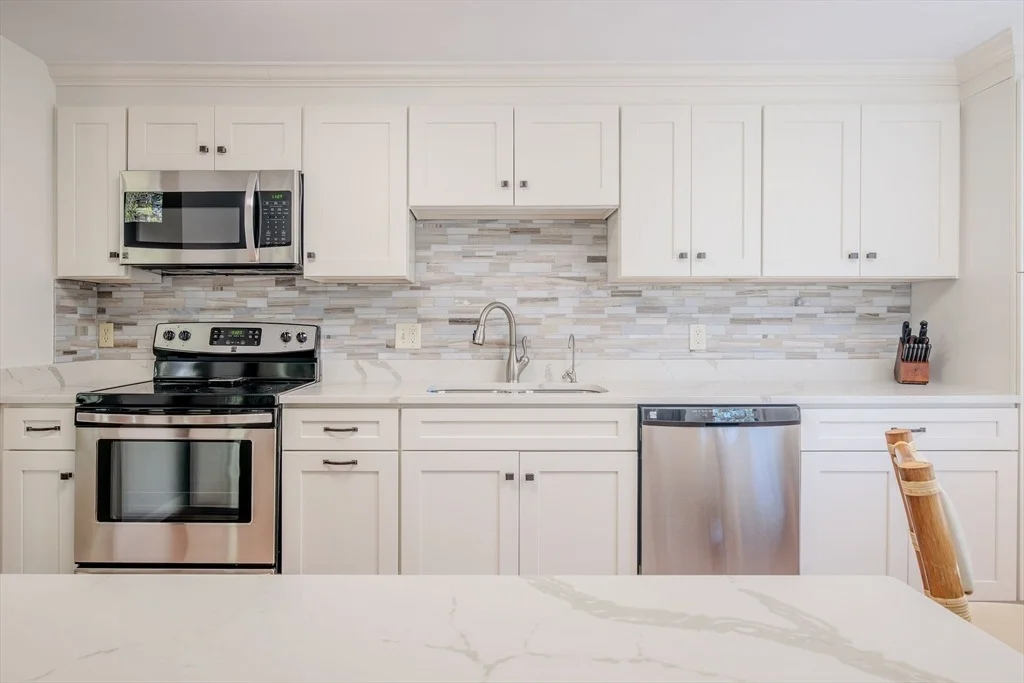 Photo of 41 Greensward Cir