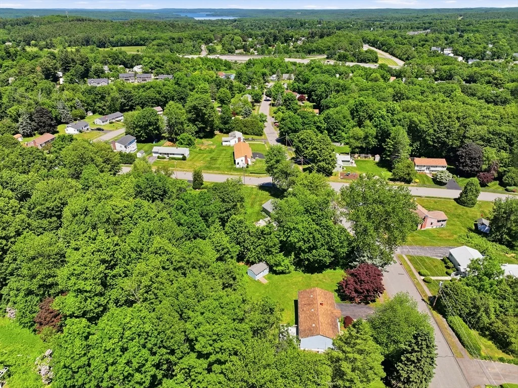 Photo of 46 Pinecroft Ave