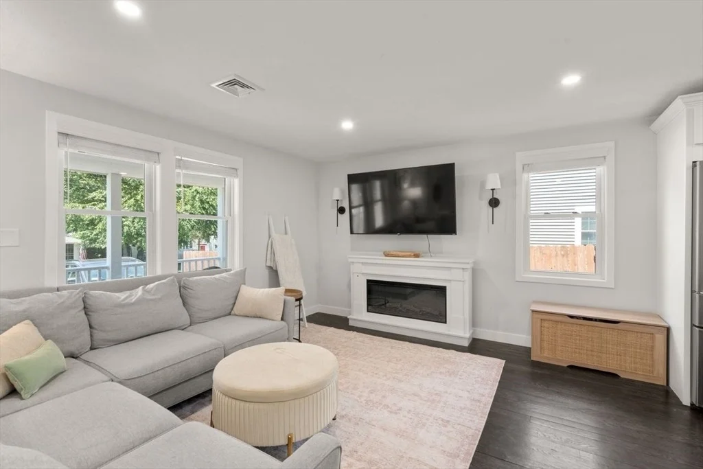 Photo of 9 Beach Rd