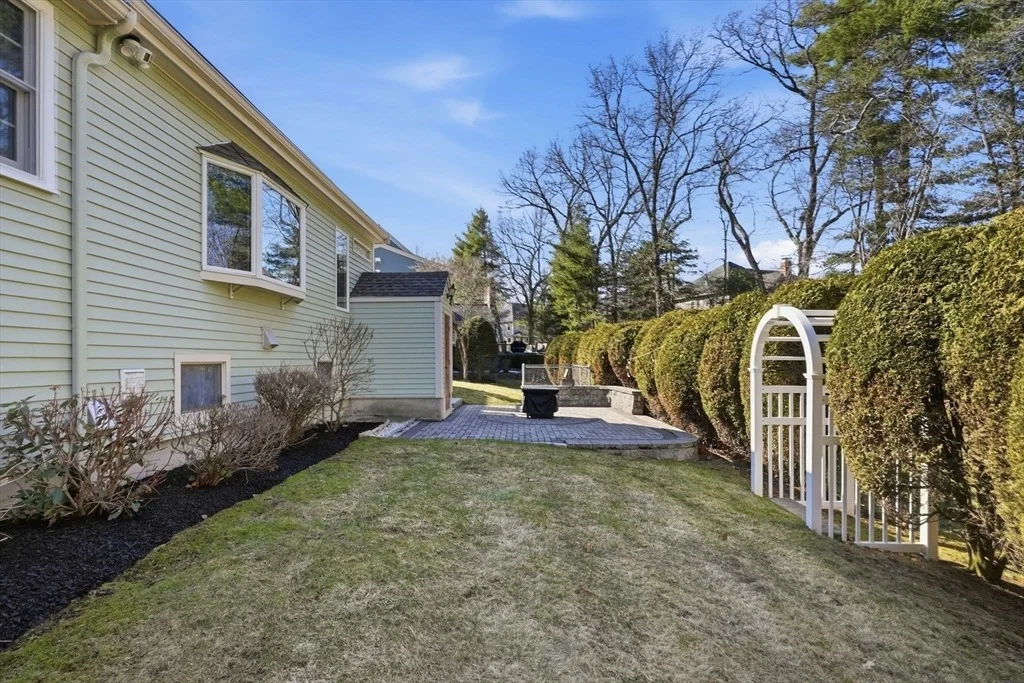 Photo of 37 Fairchild Dr