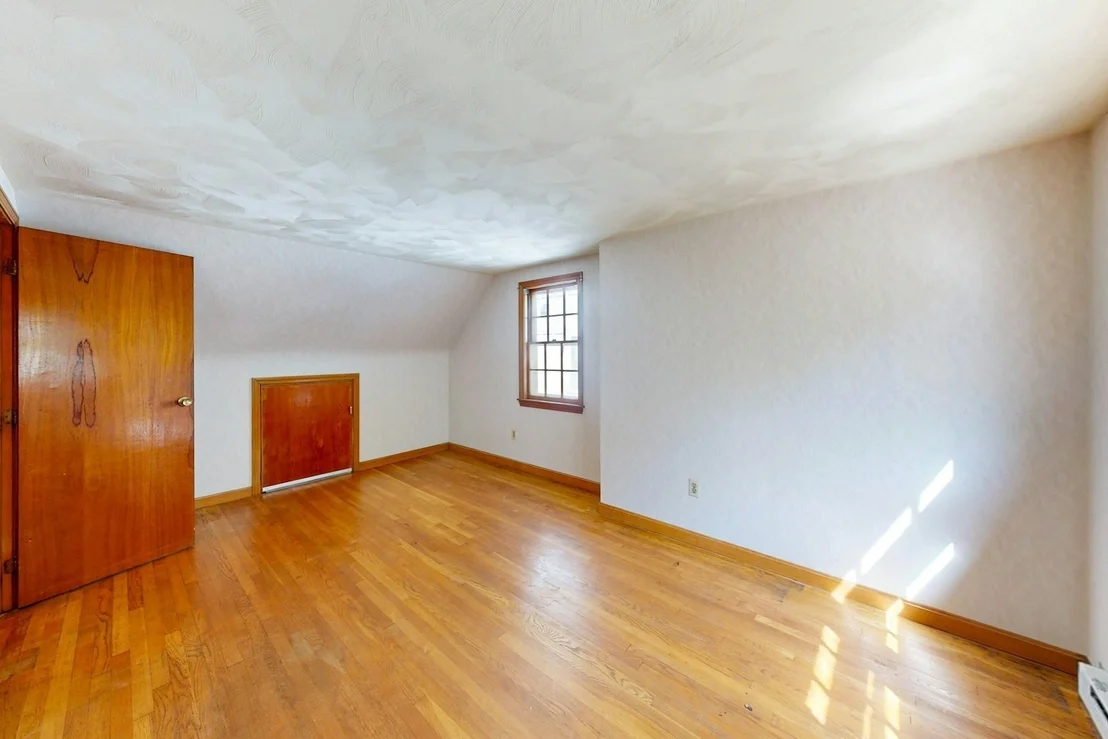 Photo of 20 Harvard St.
