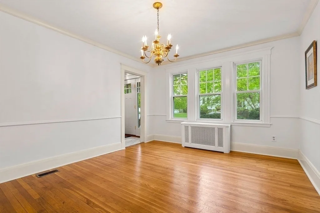 Photo of 8 Warren Road