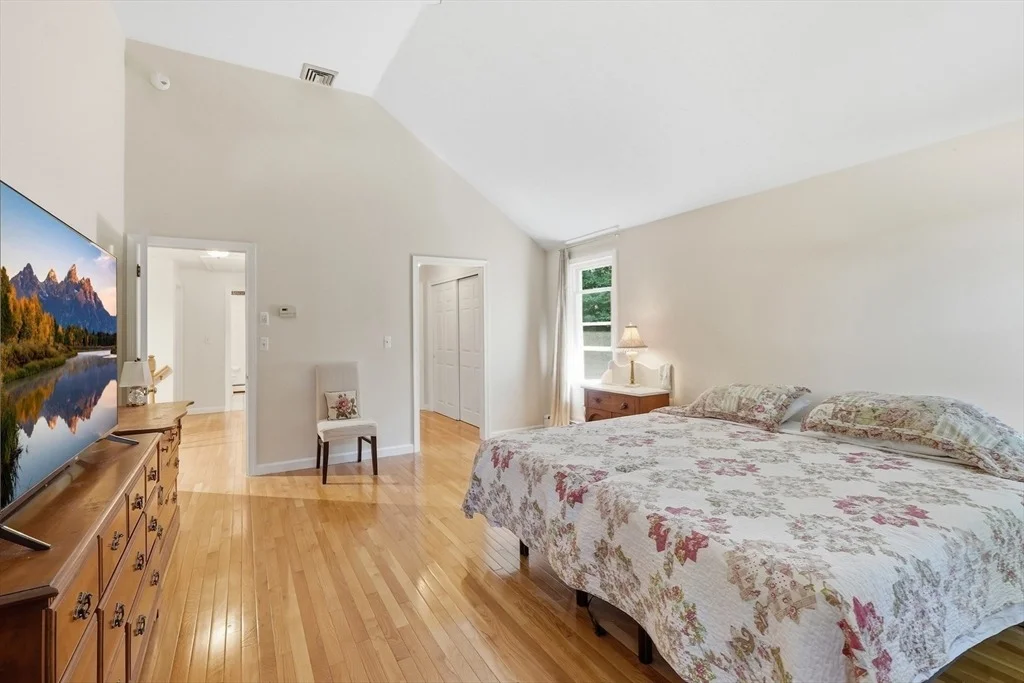 Photo of 41 Lamplighter Dr