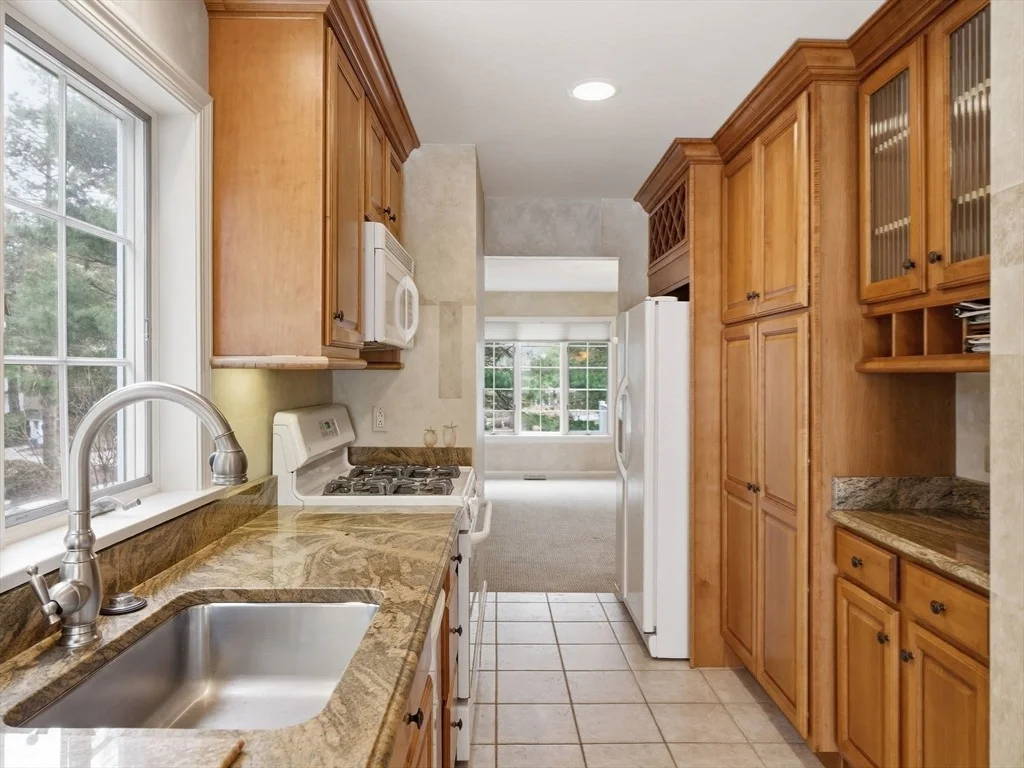 Photo of Unit 3901 at 3901 Knightsbridge Close
