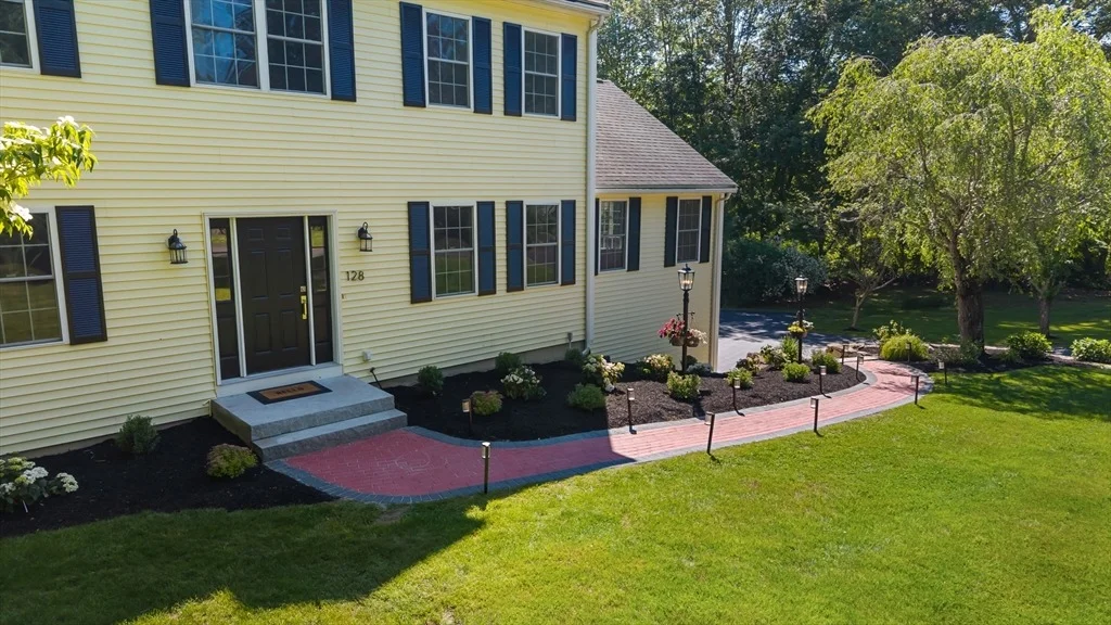 Photo of 128 Memorial Dr