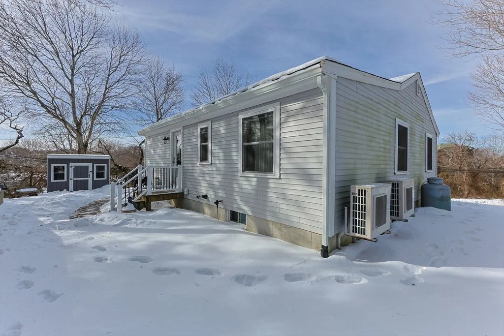 Photo of 16 Town Neck Rd